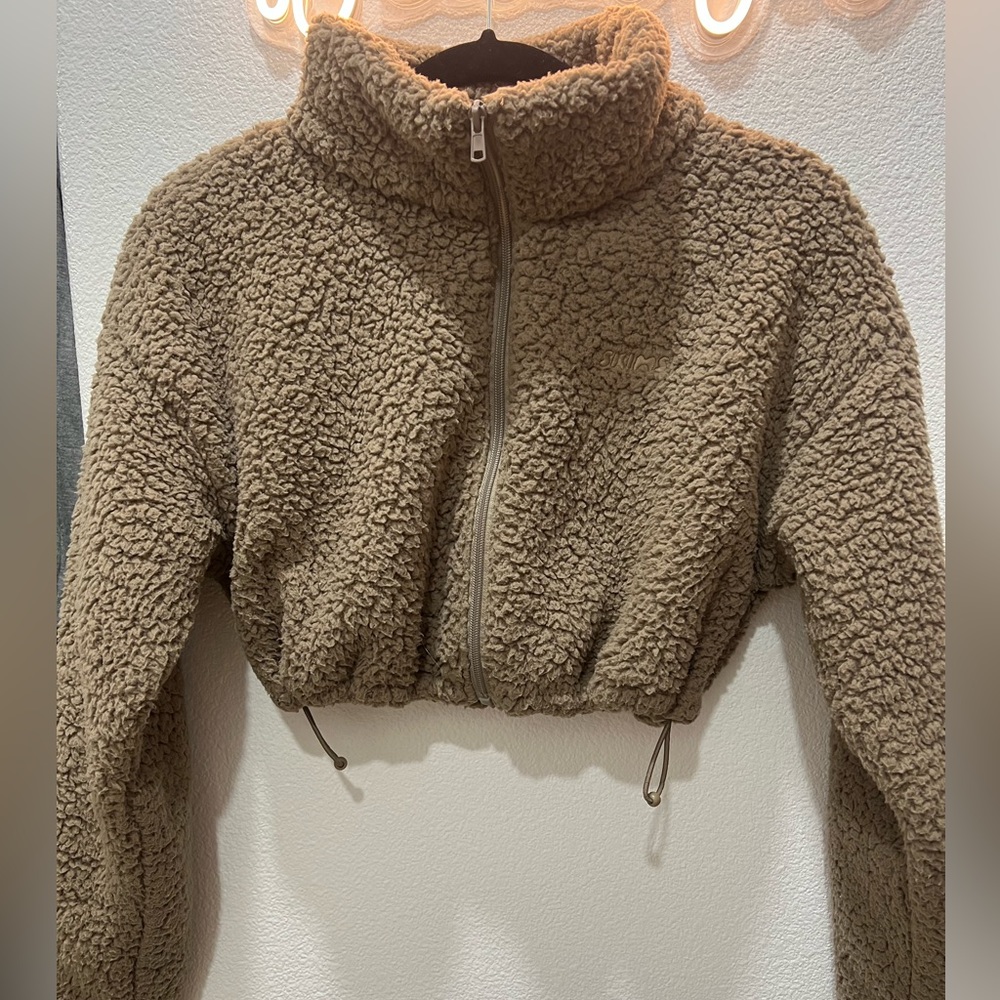 SKIMS TEDDY ZIP UP CROP JACKET Desert